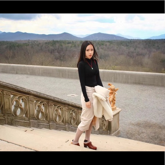 Meet your Posher, Mia - Picture 2 of 3